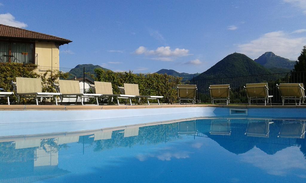 Hotel La Torre Castiglione dʼIntelvi Buitenkant foto