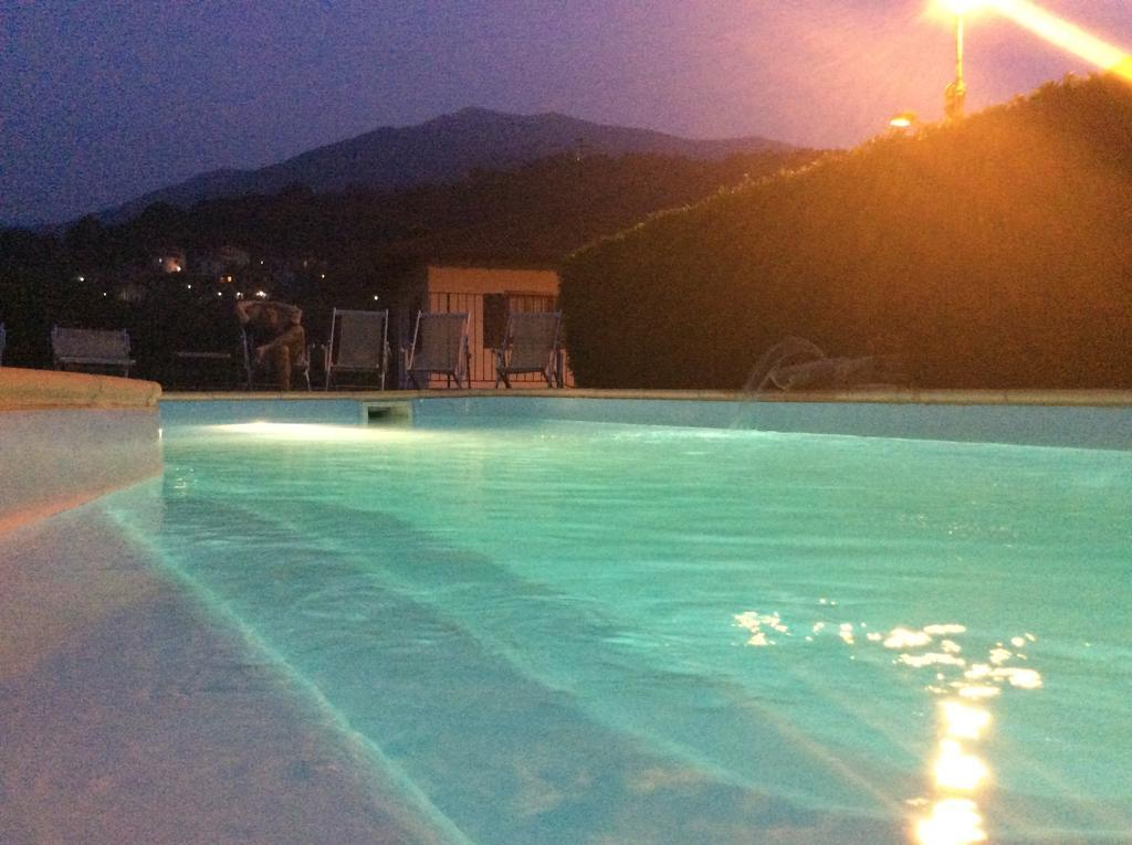 Hotel La Torre Castiglione dʼIntelvi Buitenkant foto
